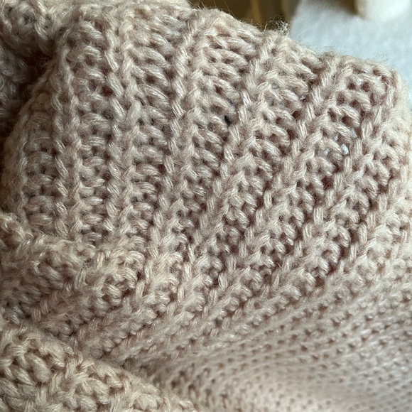 Tan Universal Thread Sweater size L - Picture 7 of 9